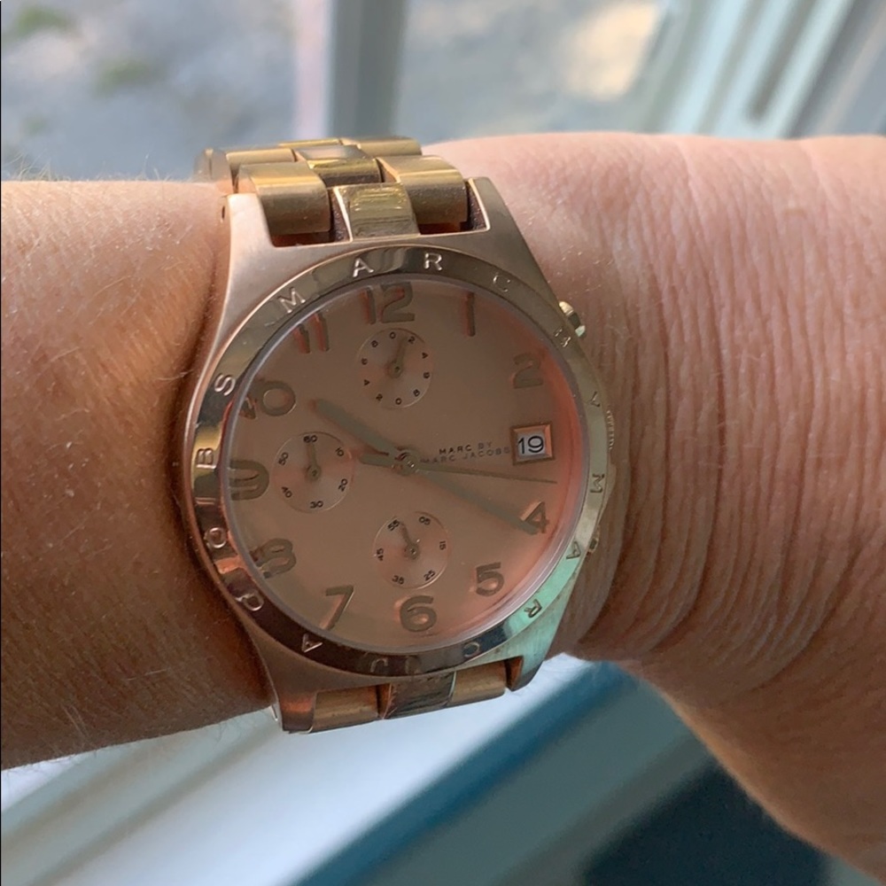 Marc Jacobs rose gold tone watch.